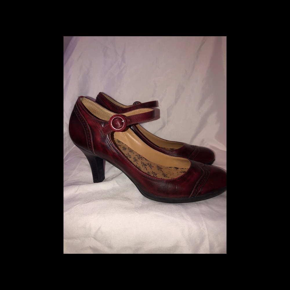 Red MaryJane Pumps - Picture 3 of 4